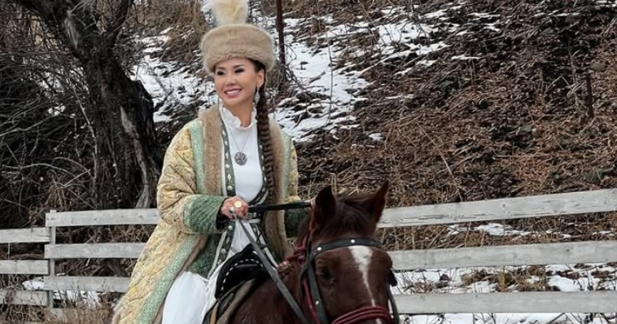 Динара Сәтжан көйлек тіктіріп, үйлену тойға дайындыққа кірісті (видео)