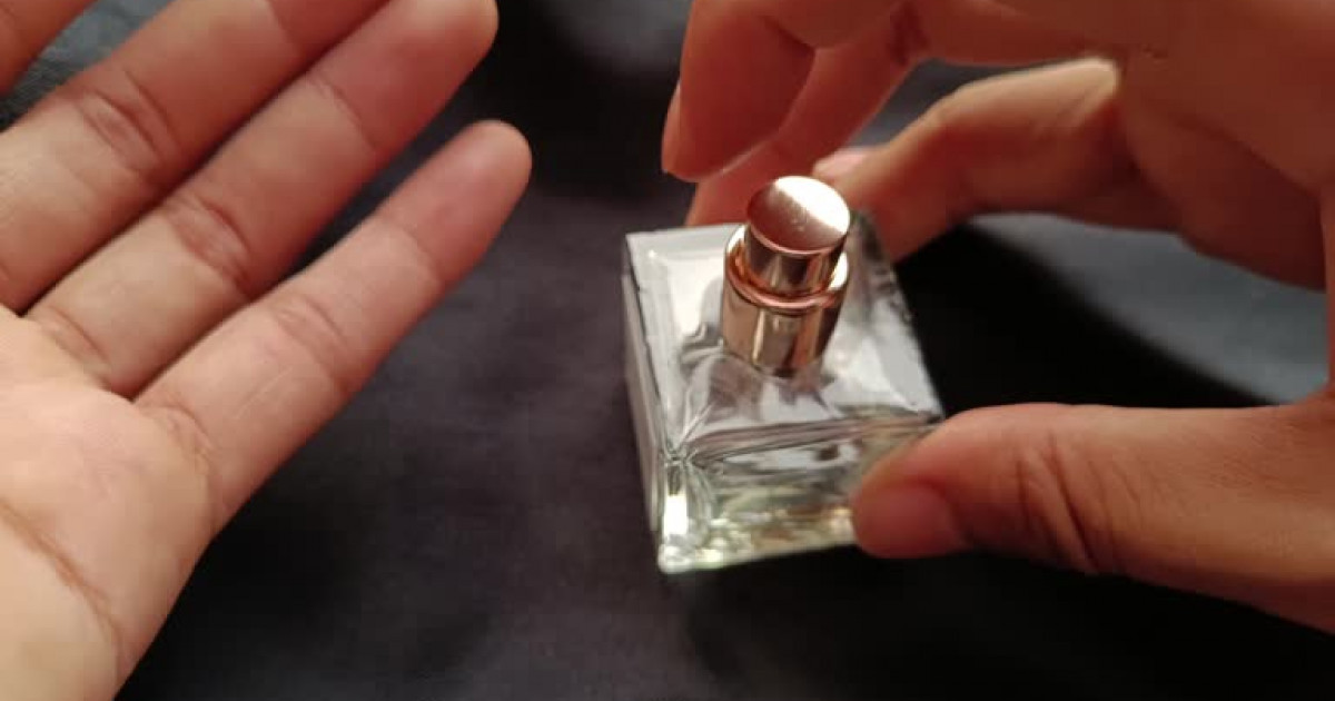 Қазақстандық ару Дубайда құрамы табиғи иіссу жасап шығарды