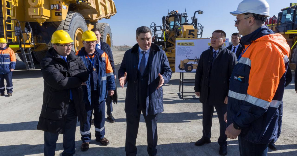 Премьер-Министр Павлодар облысына жұмыс сапары аясында кәсіпорын өкілдерімен кездесті