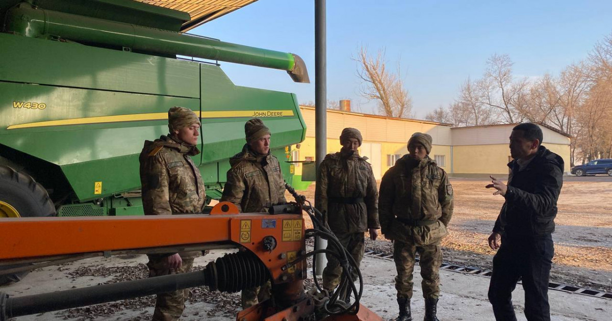 Әскери қызметшілер қосымша жаңа мамандықтар мен дағдыларды игереді