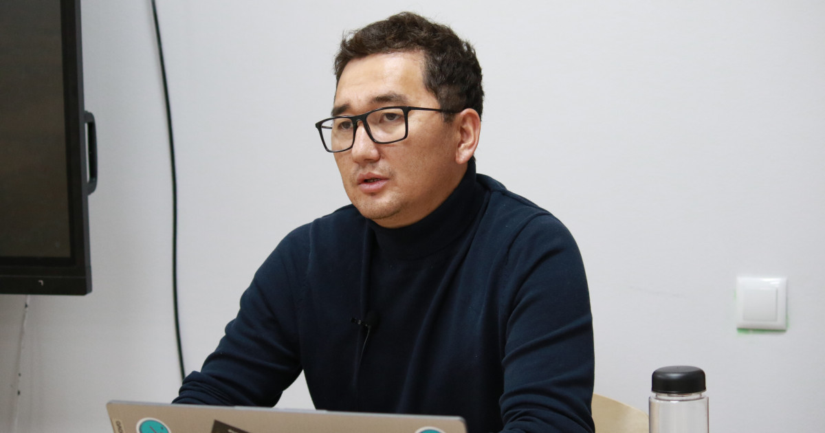 Жастар қай тілде табыс тапса, соны меңгереді – әлеуметтанушы