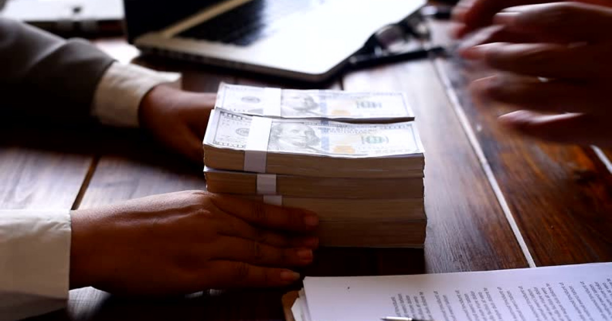 Қазақстанда жаңа заң бойынша қандай несие кешірілетіні белгілі болды