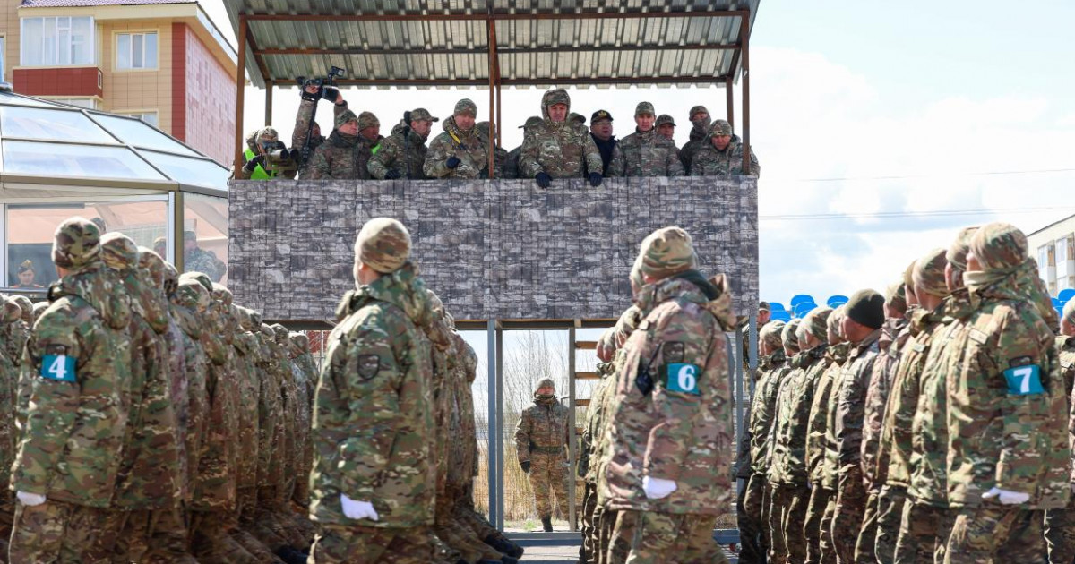 Қорғаныс министрі парадқа дайындықты тексерді