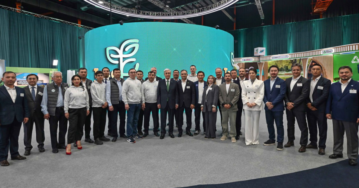 Мемлекет басшысы «Таза Қазақстан» экофестиваліне арналған көрмені тамашалады