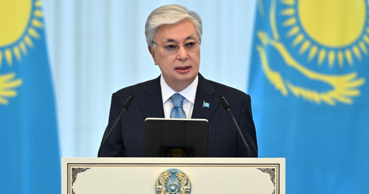 Мемлекет басшысы халықаралық қауіпсіздікті нығайтуға зор үлес қосқан офицер және сарбаздармен кездесті