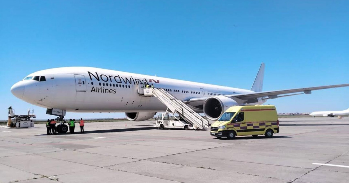 Ақтөбеге шұғыл қонған ұшақтың жолаушысы көз жұмды