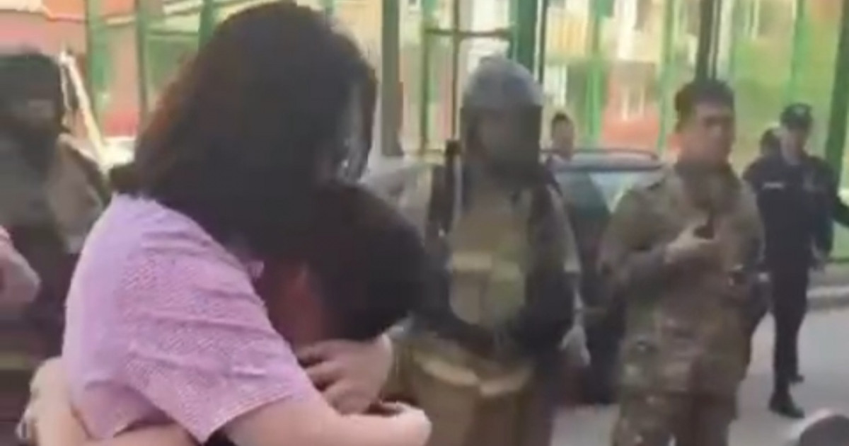 Астанада ТЖМ қызметкерлері өрттен екі баланы құтқарды