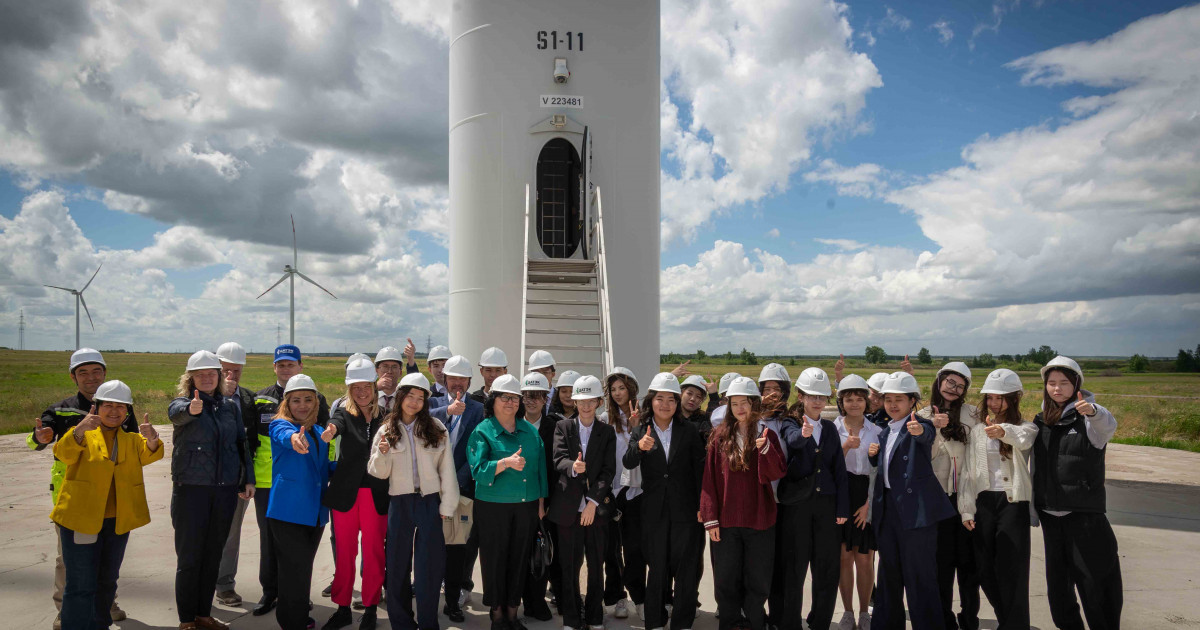 Елорданың мектеп оқушылары жел электр станциясында STEM мамандықтарымен танысты