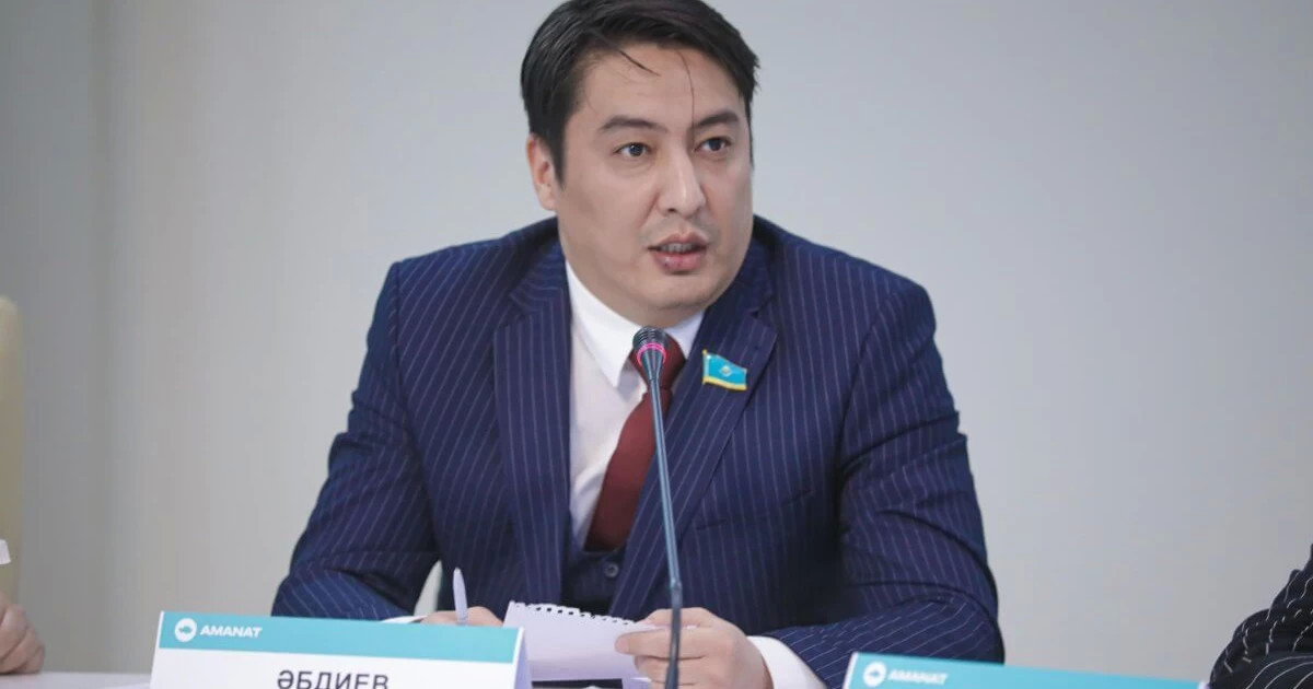 Қоғамдық ұйым мүгедек адамды 89 жерге тіркеп, барлығынан салық жеңілдігін алып отырған – Ерлан Әбдиев