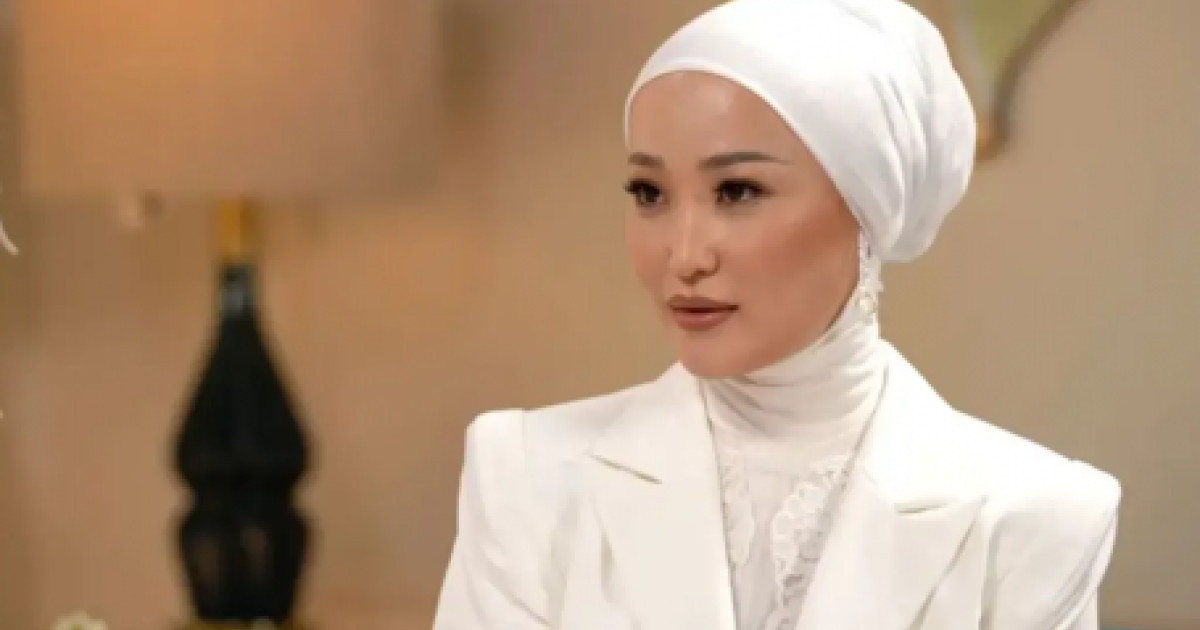 "Әншілерді қысып тастайды, олар қорқып, көне береді": Мөлдір Әуелбекова енді үнсіз қалмаймын деді