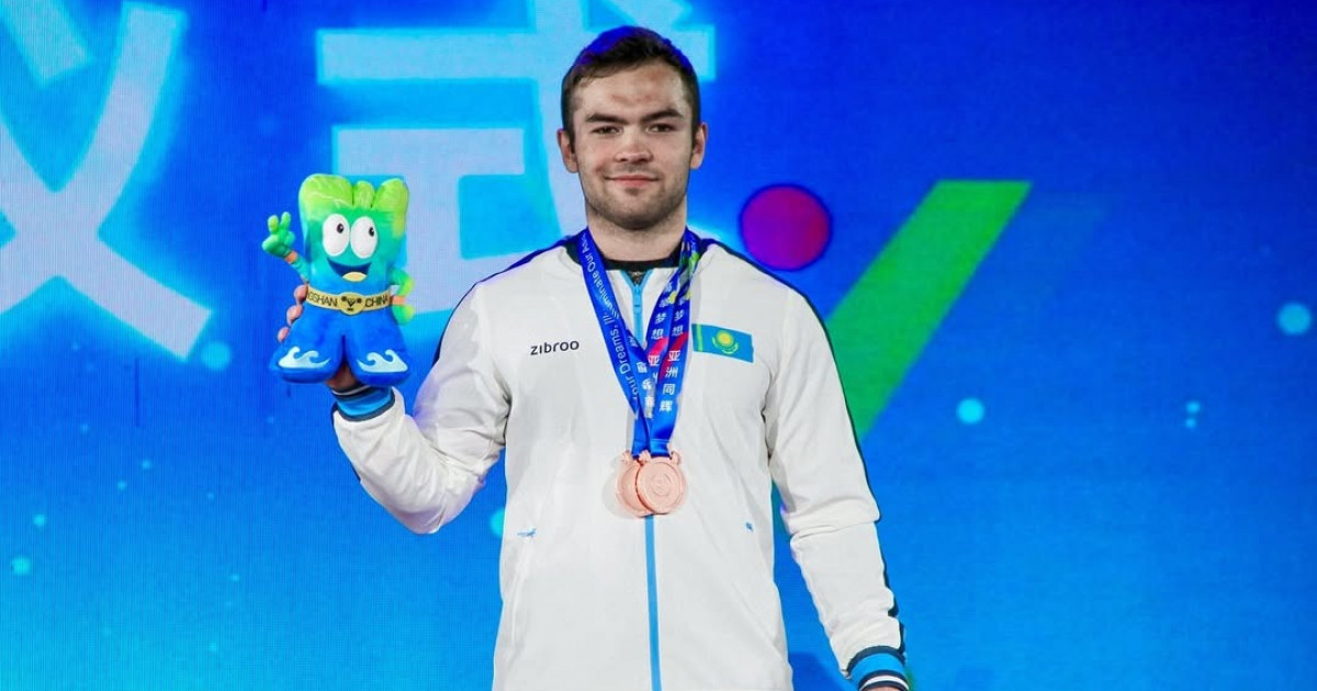 Петр Хребтов - ауыр атлетикадан Азия чемпионатының қола жүлдегері