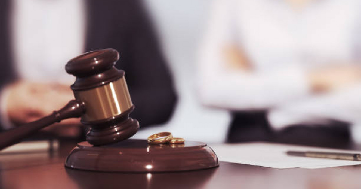 Сот орындаушы тиісті алиментті жұмысшының келісімінсіз, оның жалақысынан ұстай алады – заңгер Бауыржан Аймбетов