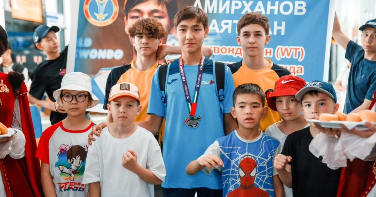 Таэквондодан әлем чемпионатының жүлдегері Аятжан Әмірханов елге оралды