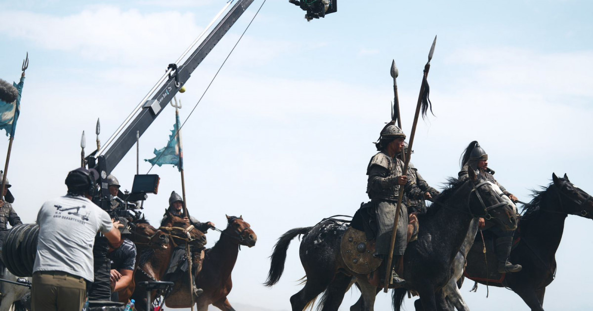 The Golden Empire телехикаясы түсіріліп жатыр