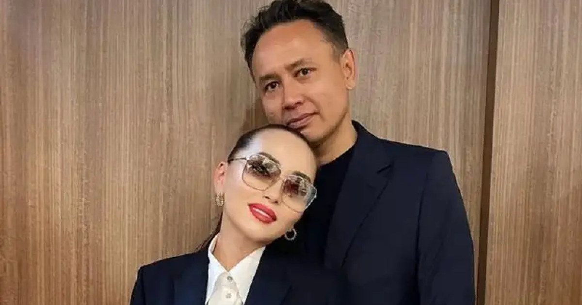 «Тұрсын әлі аң-таң болып отыр»: Баян Алагөзова күйеуіне қолдау білдірген көпшілікке алғыс айтты