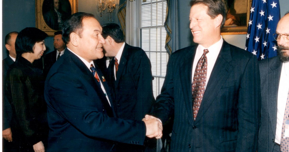 Туған жерге адалдық