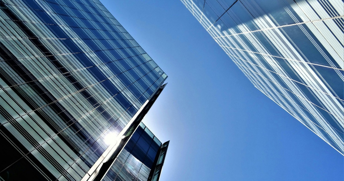 Ұлттық банк инфляциялық тәуекелдер мен мемлекеттік шығындардың өсуі аясында қатаң ақша-несие саясатын сақтап қала ма?: Сарапшылар пікірі