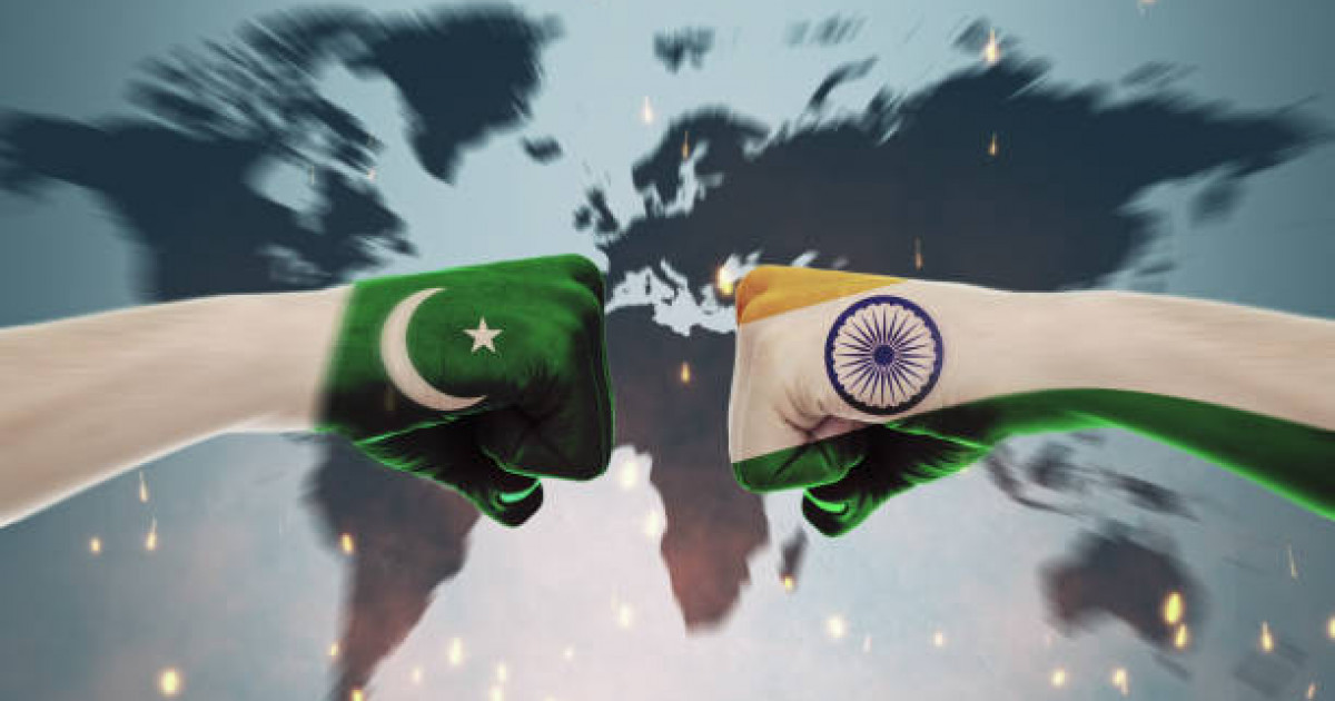 Үндістан алғаш рет Пәкістан ұшағын атып түсіргенін растады