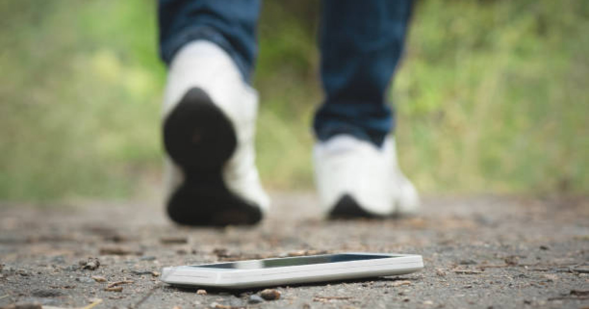 Жамбылда жоғалған баласын емес, ұялы телефонын іздеген ана сынға ұшырады