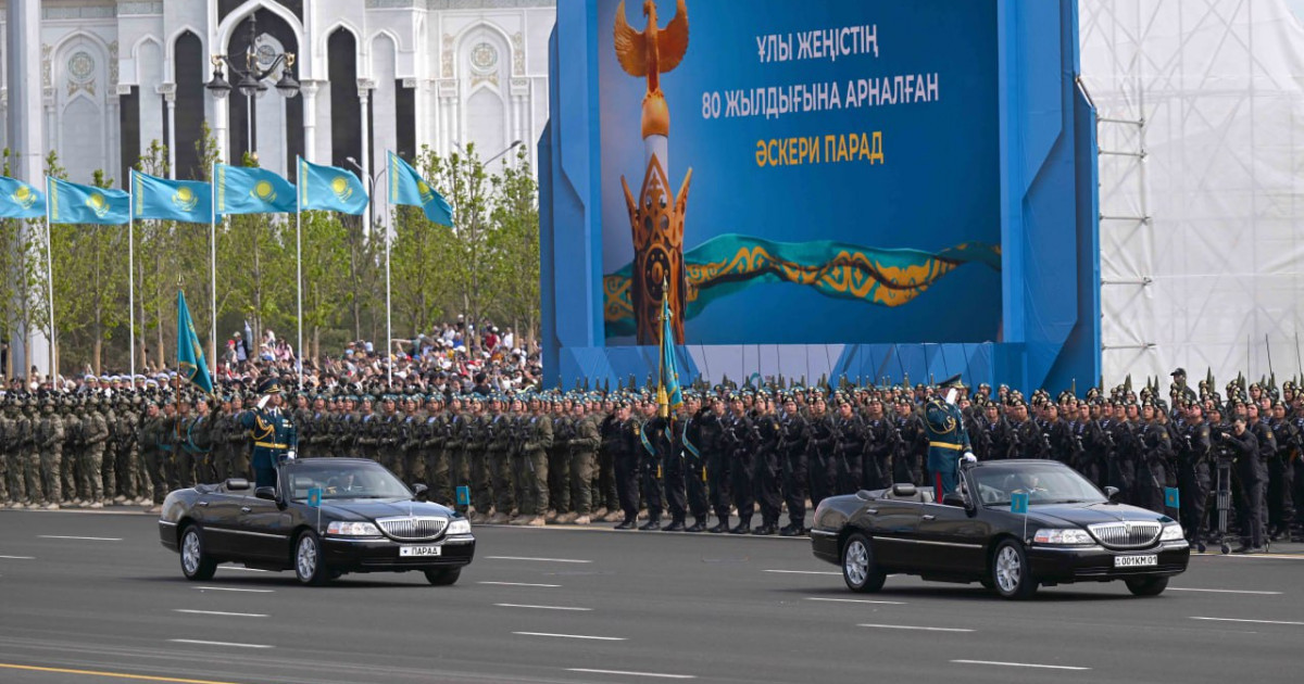 Жеңістің 80 жылдығы: «Бук», «Тор» зенитті-ракета кешені, «Барыс», «Алан», «Айбар», «Таймас», «Террекс» машиналары көпшілікке көрсетілді