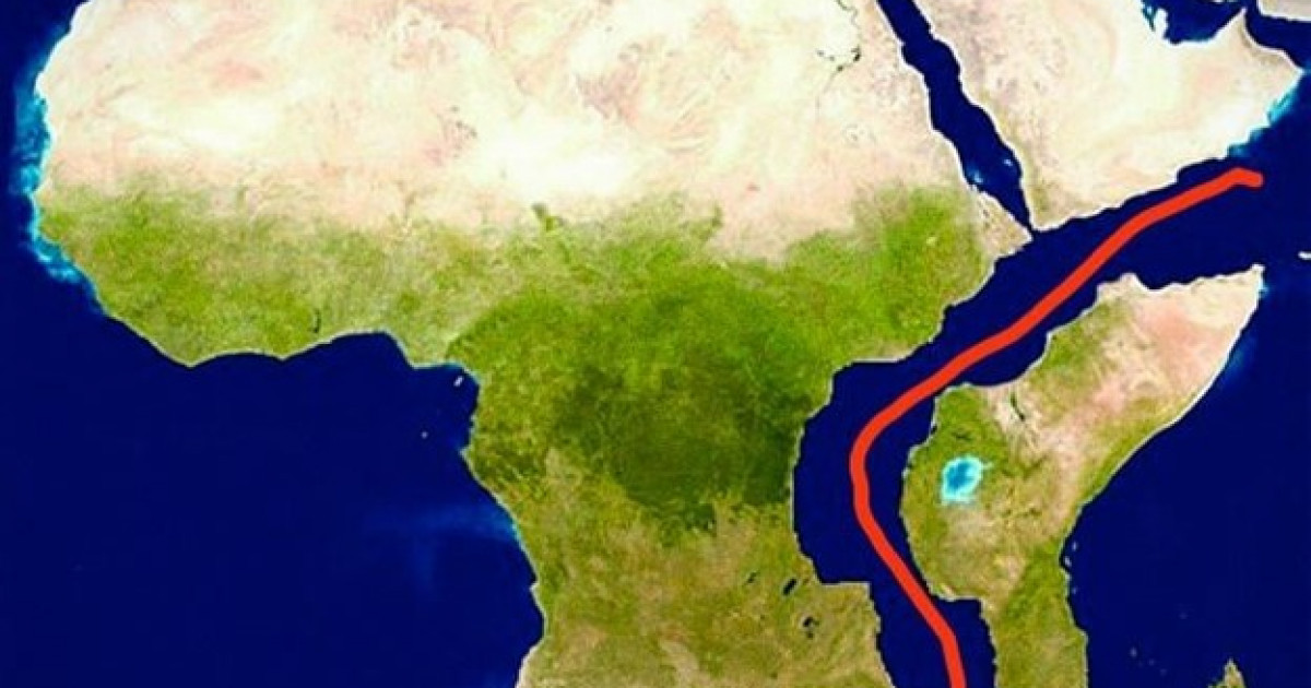 Қара жер неге қақ айырылады?