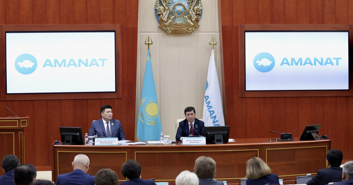 «AMANAT» депутаттары 5300-ден астам заң жобаларына түзету енгізді