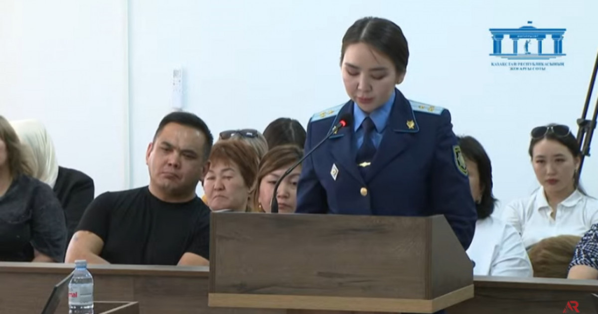 "Брат, пышақты таста, төбелес керек емес" деп Қаржаубайға айтып, оны басуға тырыстым – Азамат Тоқтаубаев