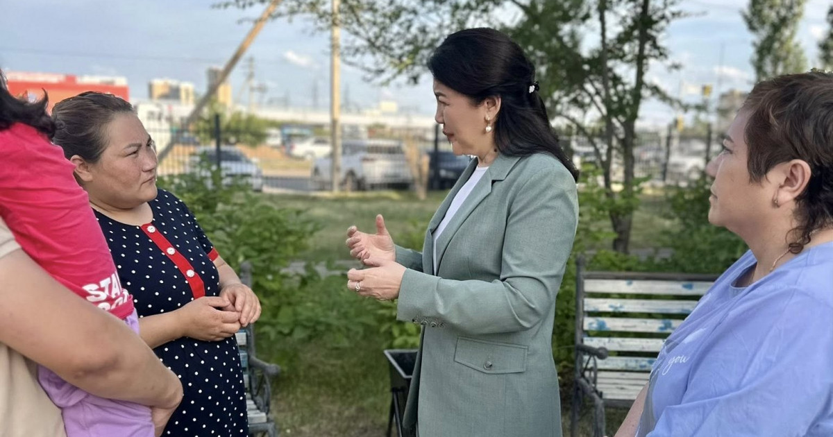 Бұрынғы Денсаулық сақтау министрі екі аяғынан айырылған Алуаның үйіне барды