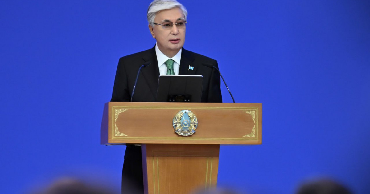 Елге қызмет ету – ең құрметті әрі аса жауапты міндет: Тоқаев мемлекеттік қызметкерлер мен полиция қызметкерін құттықтады