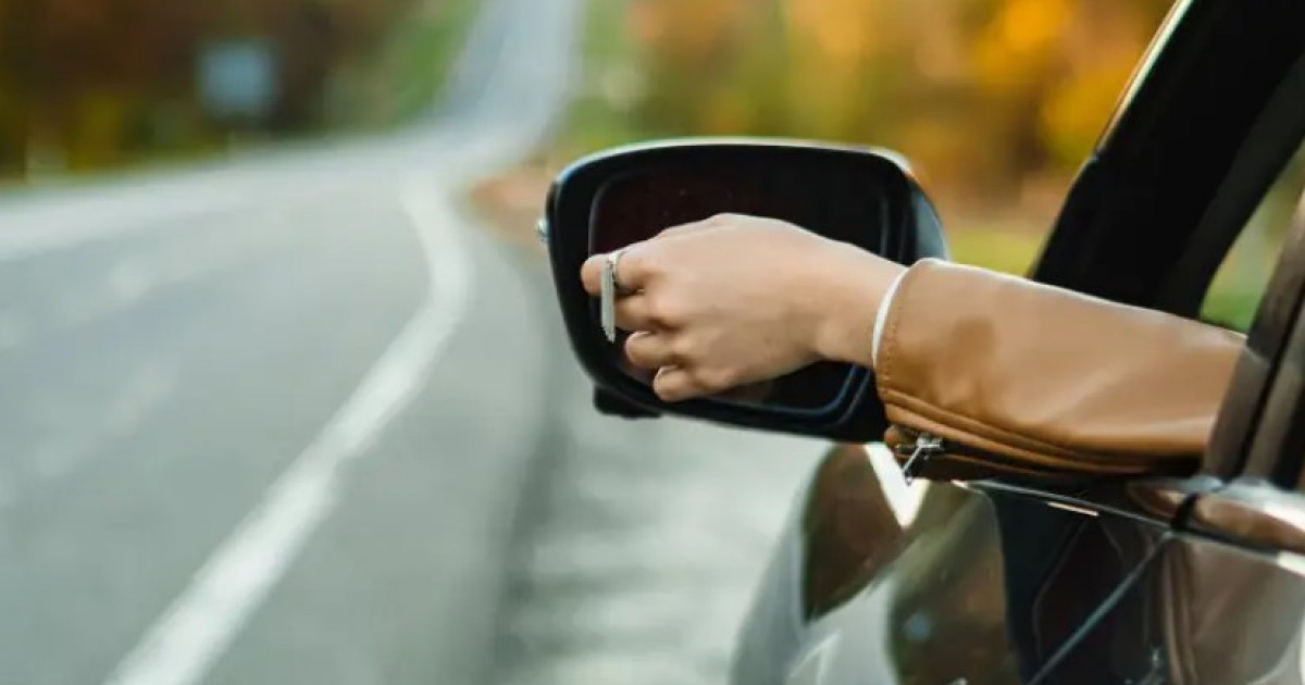 Қазақстанда көлік терезесінен қолын шығарғандарға айыппұл салынады