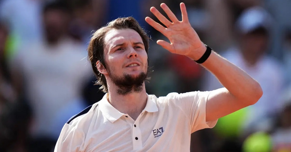 Қазақстанның бірінші ракеткасы Александр Бублик әлемнің 1-ракеткасын жеңді