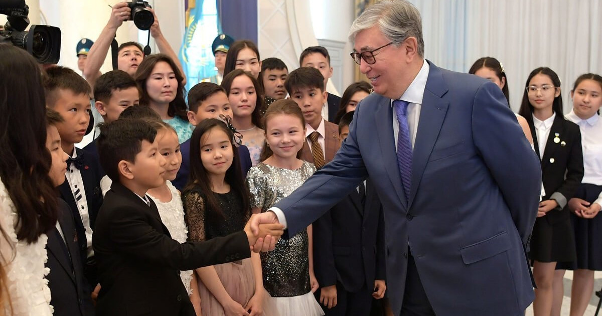 Мемлекет басшысы Балаларды қорғау күнімен құттықтады