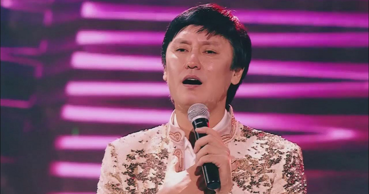 Әнші Өмірқұл Айниязов сүйінші жаңалығын жеткізді