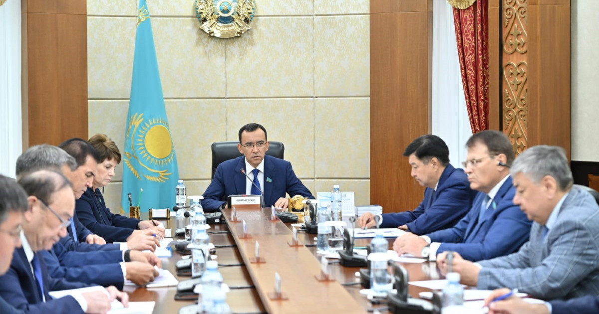 Сенат маңызды заңдар топтамасын қарайды