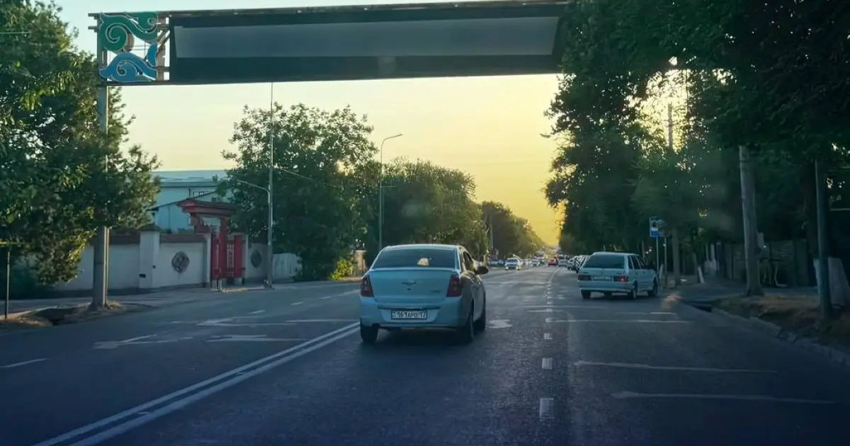 Шымкенттегі жарнама экранында әдепсіз сөз шығып кетті