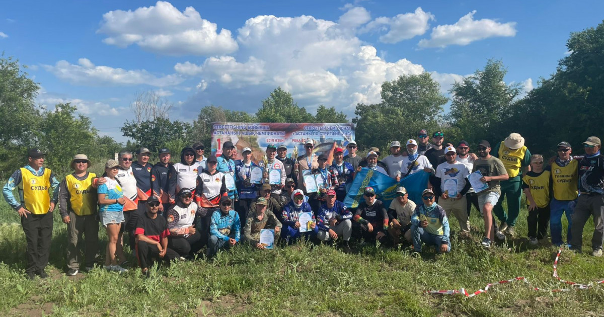«Таза Қазақстан»: Астаналық балықшылар Есілді қоқыстан тазалады
