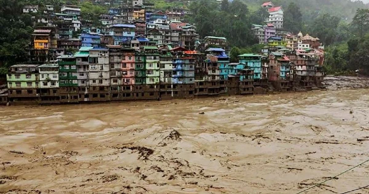 Үндістанда су тасқынынан 44 адам көз жұмды