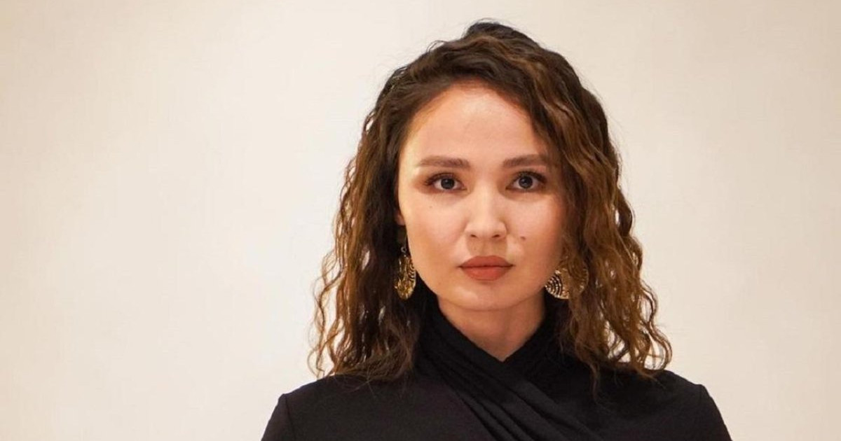 «Үнсіз ғана құшақтап, көз жасымды тыя алмадым»: Жұлдыз Әбдікәрімова жан сырын ақтарды