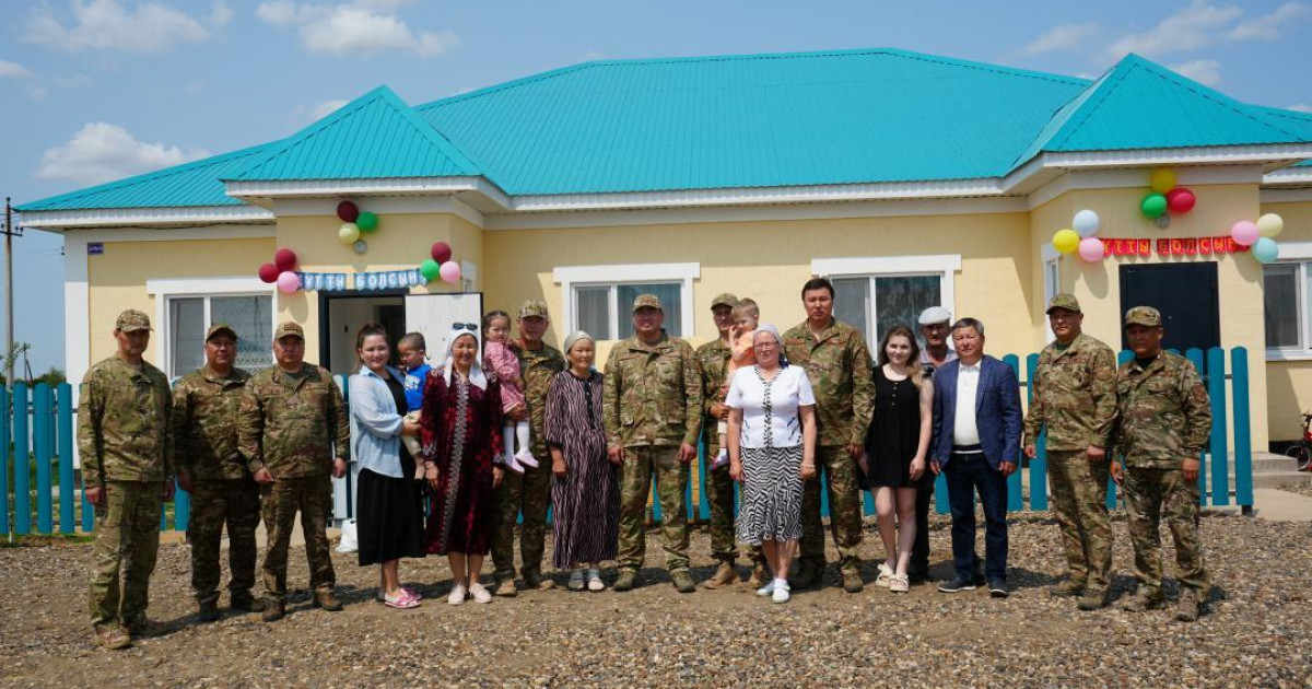 Былғары леггинстер порно видео