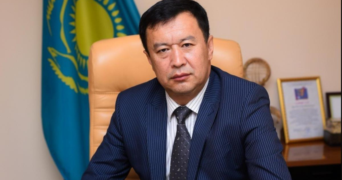 «Айгүлді мама деймін»: әртіс Сәбит Әбдіхалықов Иманбаева жайлы әзілдеді