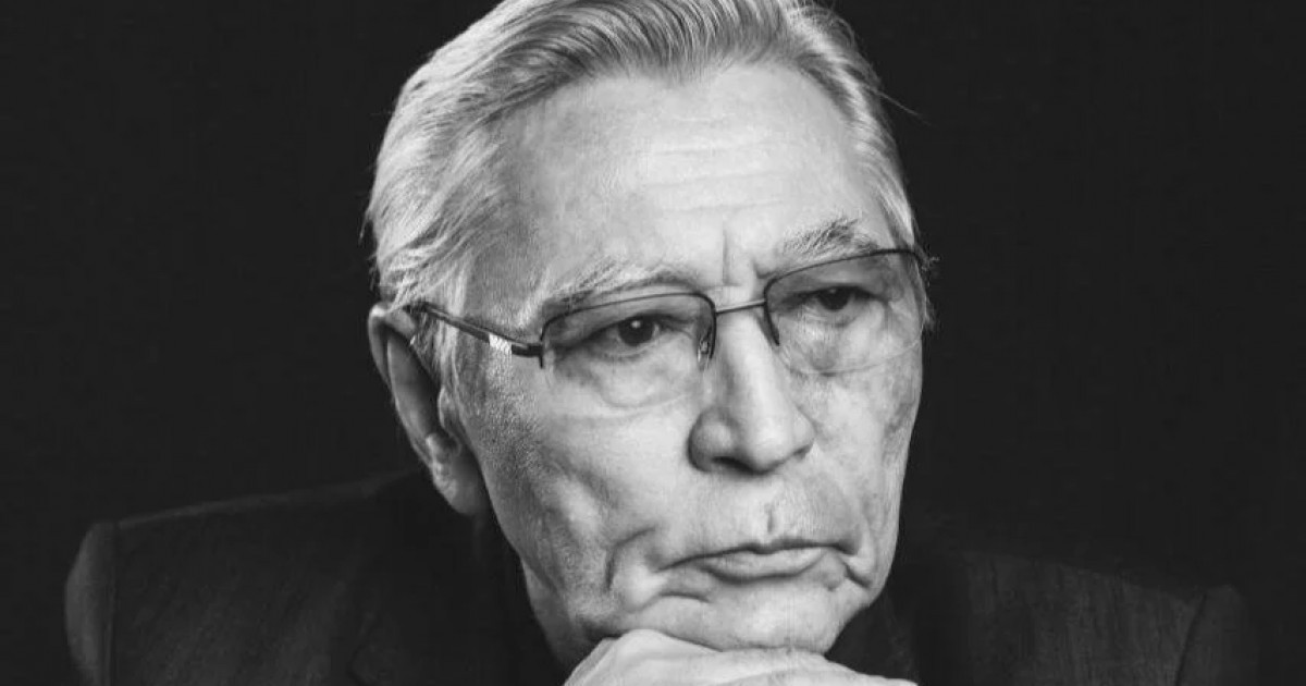 Белгілі кинорежиссер Сламбек Тәуекел өмірден өтті