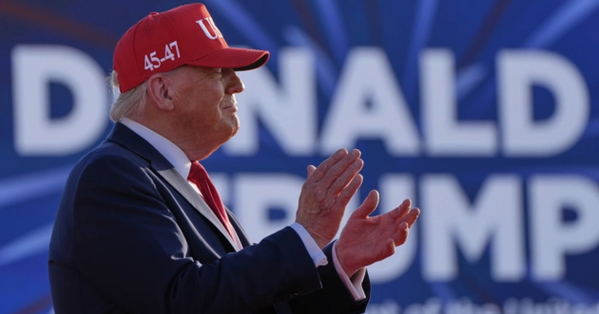 «Білмеймін!»: Трамп Украинадағы соғысты тоқтата алатынына күмәнмен қарады