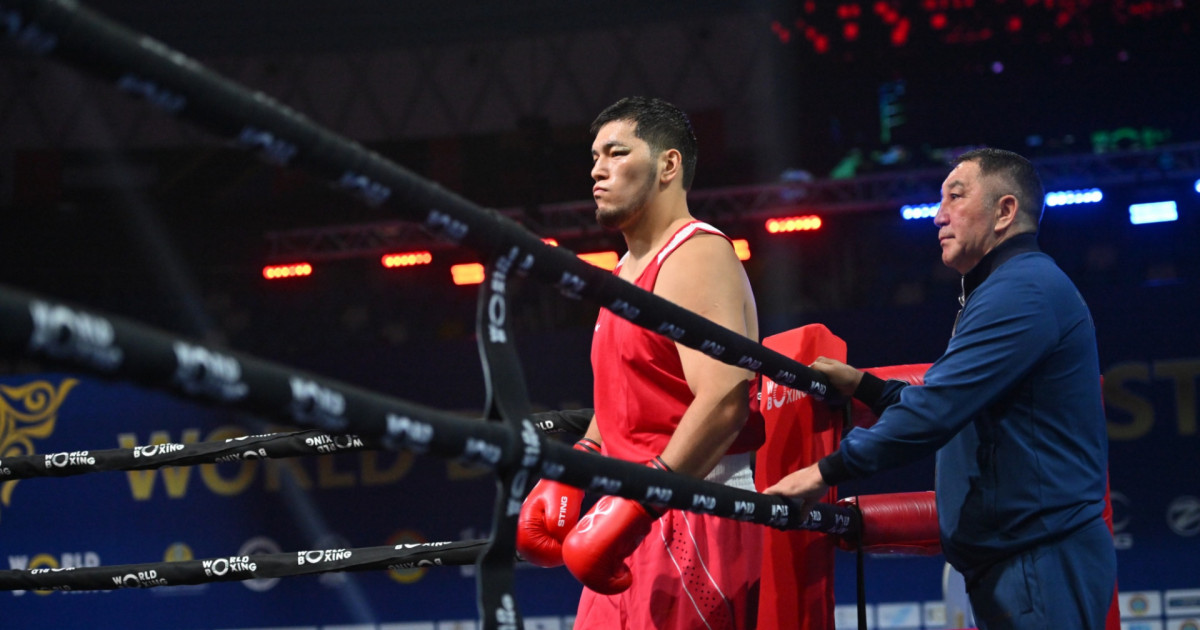 Боксшы Айбек Оралбай әлем кубогының 1/2 финалына өтті