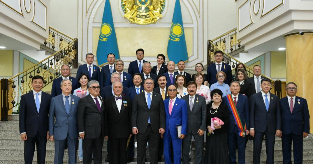 Дипломатиялық қызмет күні ардагерлерге құрмет көрсетілді