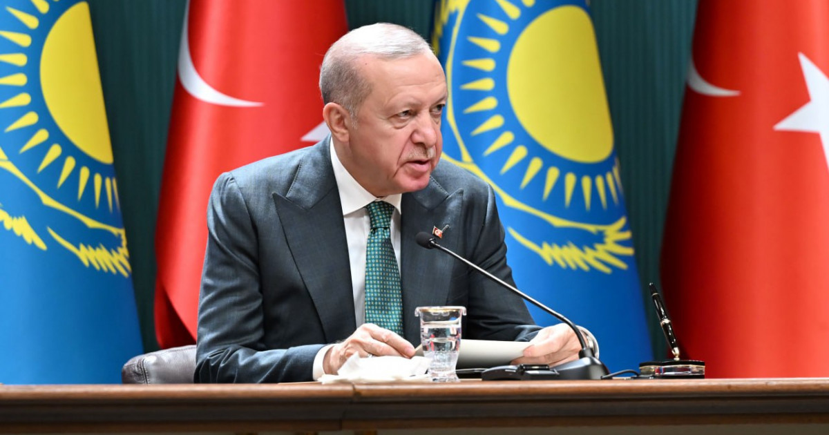 Екі ел президенттері әлемдегі өзекті мәселелерге қатысты пікір алмасты