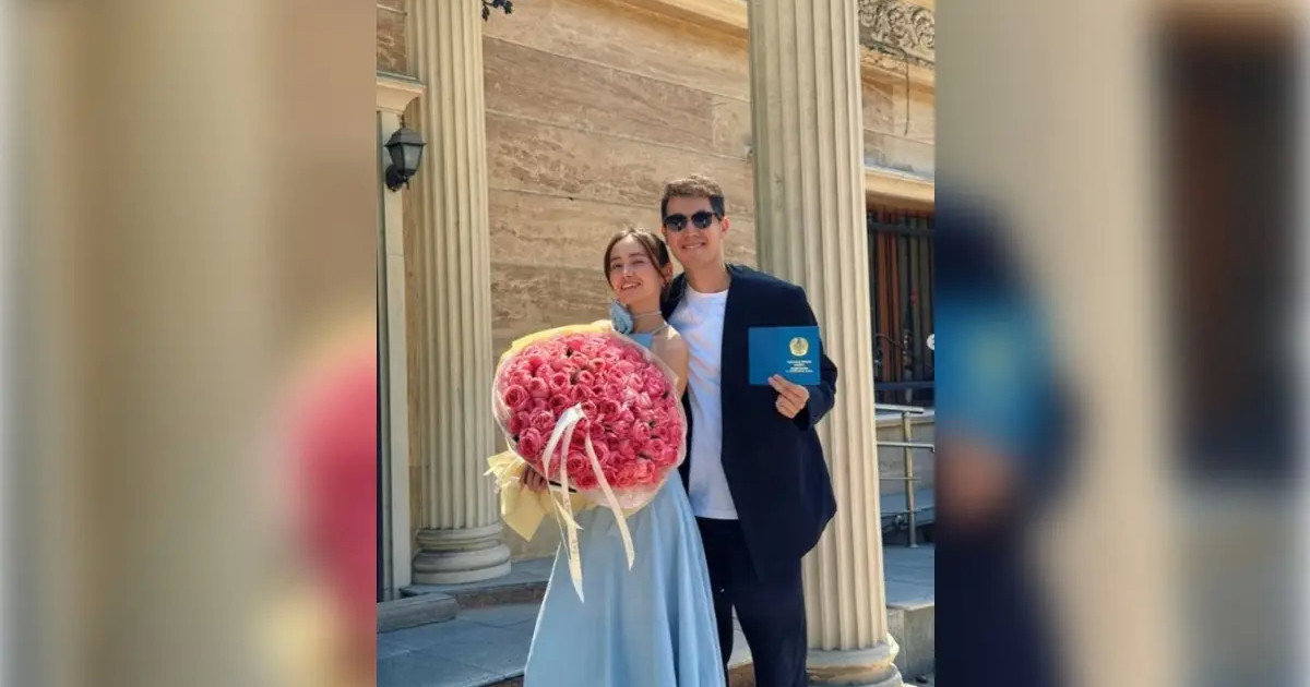 Еліміздегі ең танымал блогер үйленді