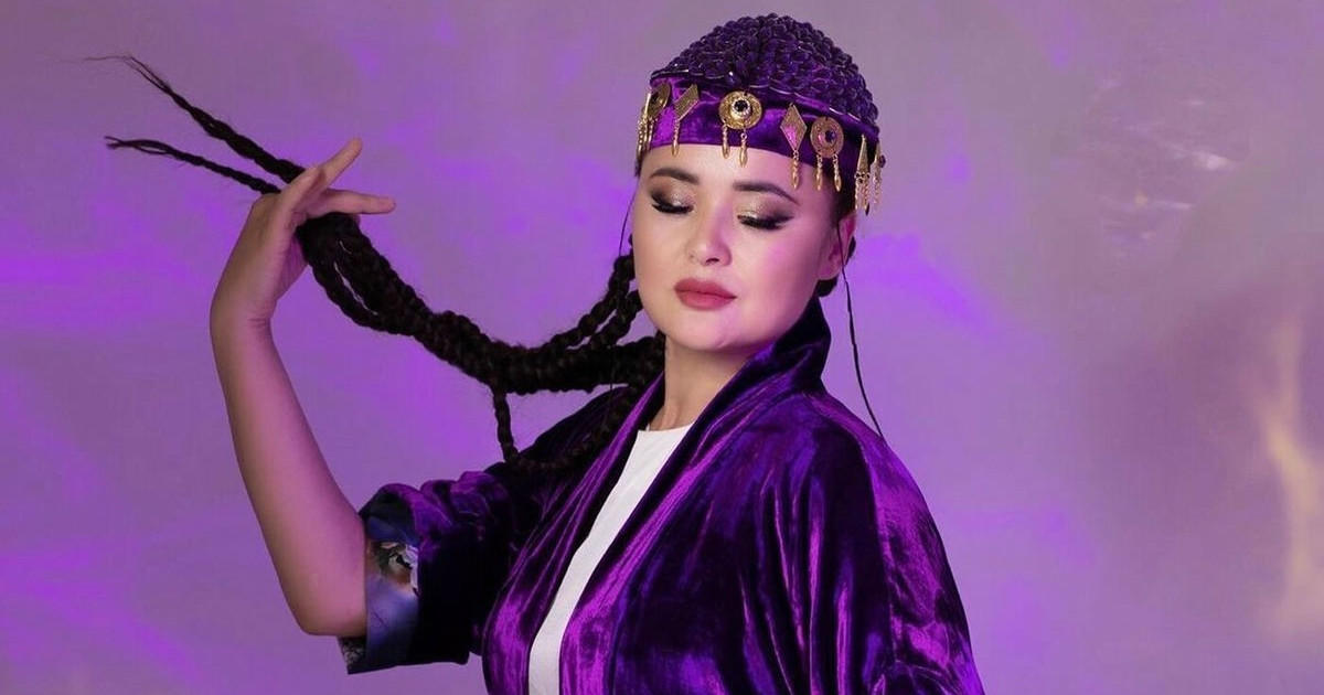 Есектен ауызға порно видео Орыс порносы: әкесі қызын трахает