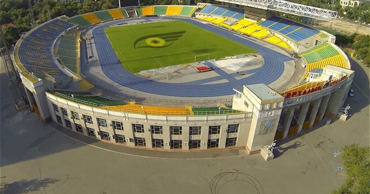 "Қайта жасау қажет": Алматы әкімі Дженнифер Лопестің концерті өтетін Орталық стадионды тексерді