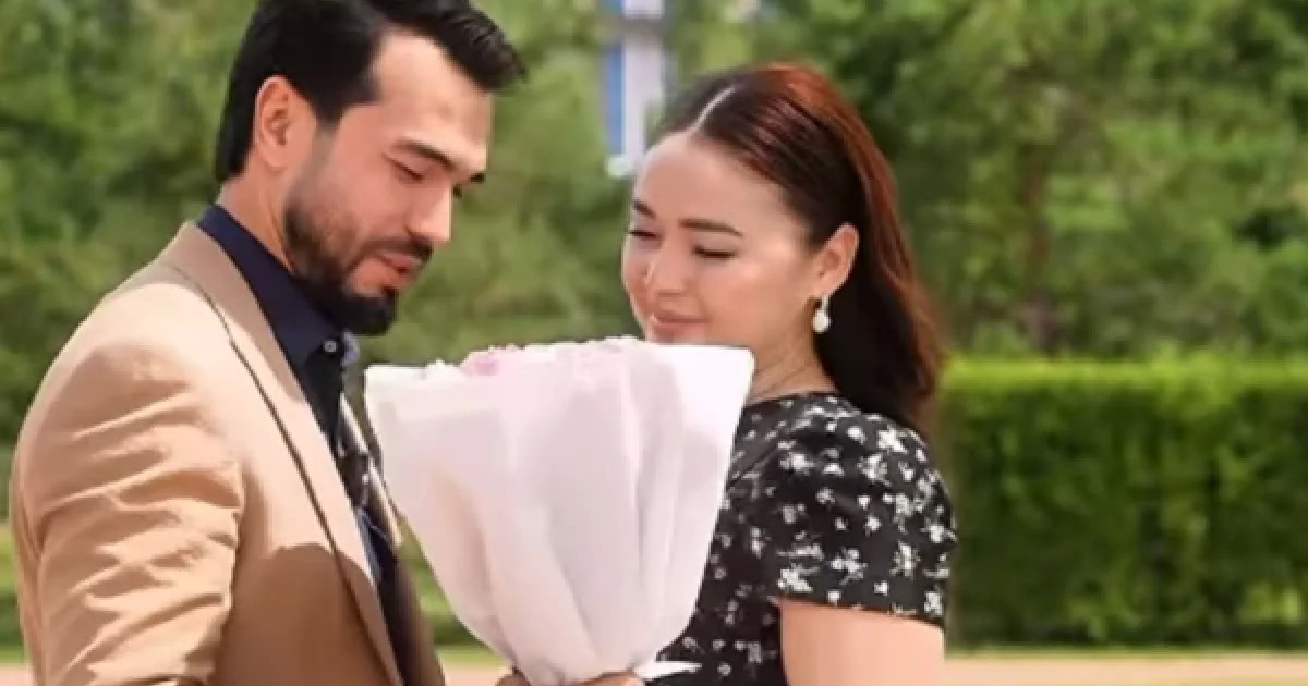 «Не боларын білмей жүр»: продюсер Мөлдір Мұқанова желіде бейтаныс ер адаммен көзге түсті