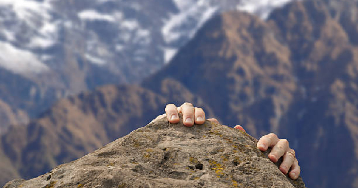 "Өміріне қауіп төнген": Алматы облысында әйел жардан құлады